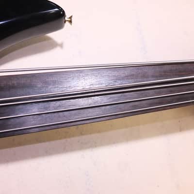Samick Artist Fretless 5 string Black gloss image 5