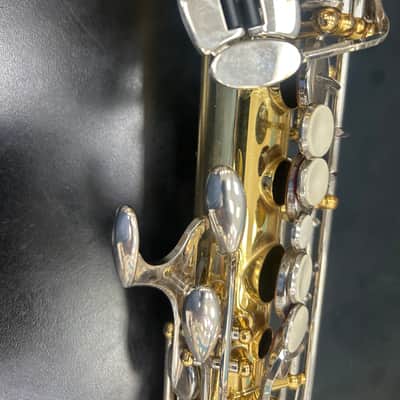 Yamaha YAS-26 Standard Alto Saxophone 2010s - Lacquered Brass image 9