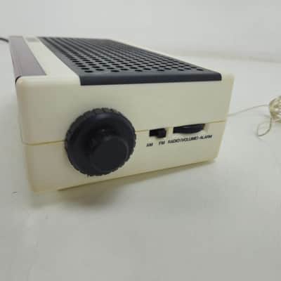 Planar - Model 1138 - AM/FM Digital Clock Radio - In Box image 8