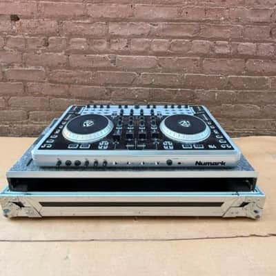 Numark N4 4-Deck DJ Controller & Mixer with Flight Case image 9