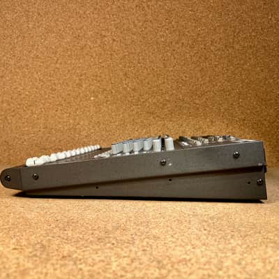Mackie 1402-VLZ Pro 14-Channel Mic / Line Mixer  – Warranty image 6