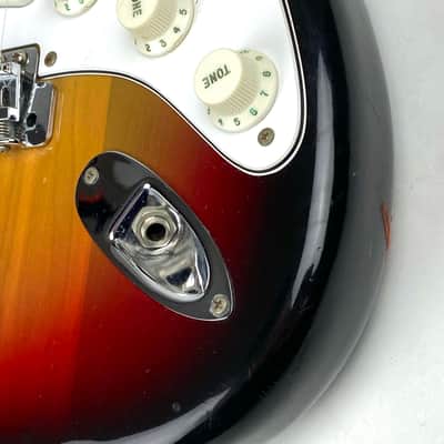 Fender Stratocaster 1974 - Sunburst, Maple neck  Super clean. with original hard  Fender Tolex case image 4