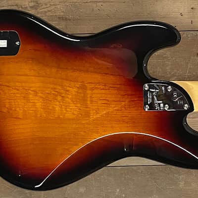 Fender American Elite Jazz Bass with Rosewood Fretboard 2016 - 2019 - 3-Color Sunburst image 5