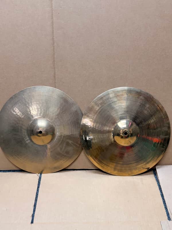 Zildjian Avedis 14" Hi-Hat Cymbals (Pair) – Traditional Finish – Used B-Stock image 1