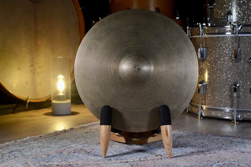 Zildjian Avedis 14" Vintage Hi-hat Bottom - 1395g - 1960s image 1