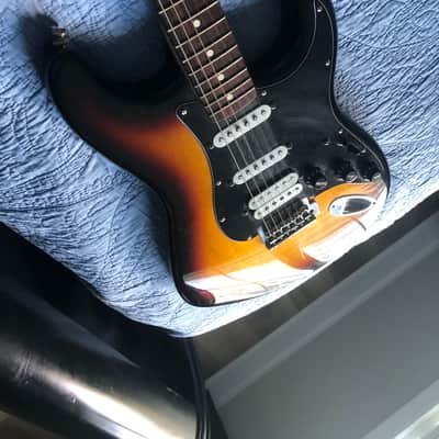 Immagine Fender Stratocaster Standard 2006 - Sunburst - 8
