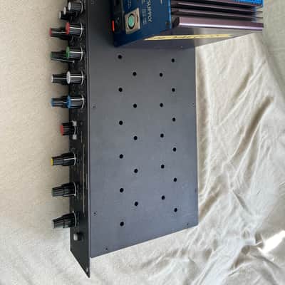 GML 2020 High Resolution Discrete Input Channel Strip with Power Supply 2000s - Black image 5