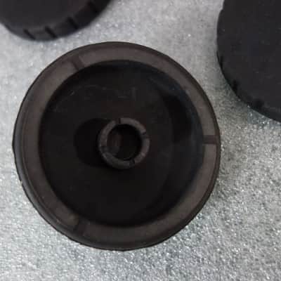 4 pieds pour NUMARK turntable TT500 TT200 TTX TT1625 - original parts - x4 foot image 4