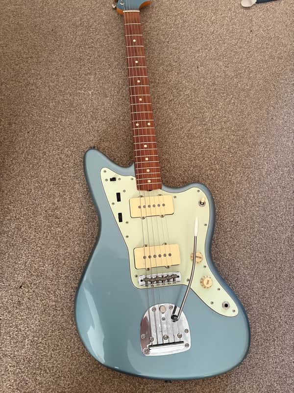 Fender Vintera '60s Jazzmaster 2021 Ice Blue Metallic