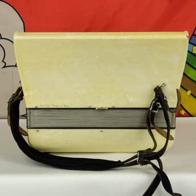 Used Scandalli Silvietto Student Accordion with Case image 6