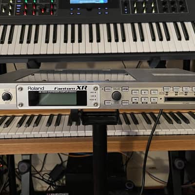 Roland Fantom-XR Rackmount Synthesizer Module 2004 - 2010 - Silver