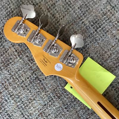 Squier Classic Vibe '70s Jazz Bass in Natural image 7
