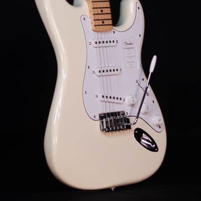 Fender Standard Stratocaster, Maple FB, Olympic White image 3