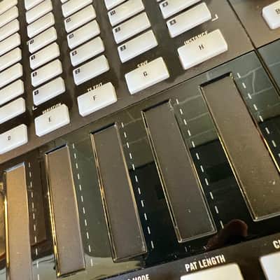Native Instruments Maschine Mk3 + Maschine Jam + Stand + Deck Savers image 20