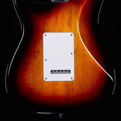 Fender Standard Stratocaster Laurel Fingerboard White Pickguard 3-Color Sunburst (487) image 4