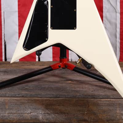 Jackson Pro Series RR3 Rhoads - Ivory with Black Pinstripes image 5