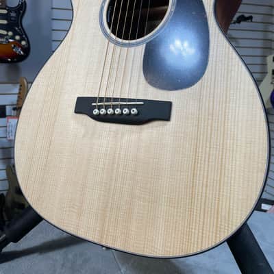 Martin 000C JR-10E Acoustic Guitar - Natural w/Gig Bag & PLEK*D #970 image 3