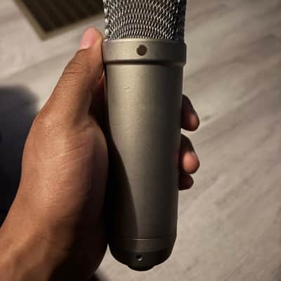 RODE NT1-A Large Diaphragm Cardioid Condenser Microphone 2002 - Present - Silver image 1