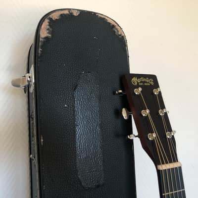 Kurt Cobain MTV Unplugged Guitar & Case Replicas image 7