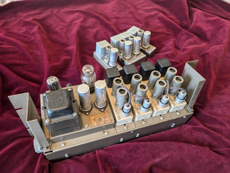 4x rca mic preamp mi-9362 output modules with mi-9519 power supply and 4x mi-9268 input modules image 1