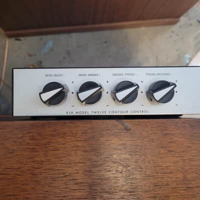 KLH Model 12 1968 Walnut image 8