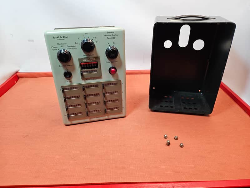 Bruel & Kjaer 4420 Statistical Distribution Analyzer - PRISTINE image 1