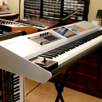 MUST SEE!!! ROLAND FANTOM G8 FULLY INSPECTED/SERVICED AND IN AMAZING CONDITION! image 10
