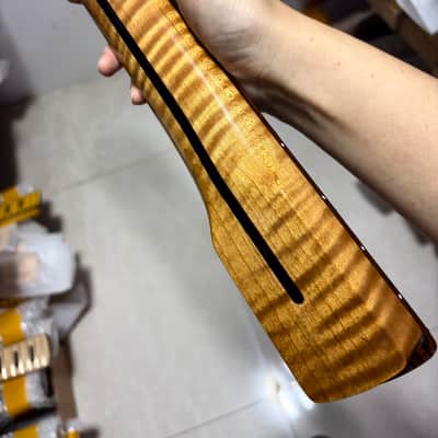22frets Roasted flame Maple guitar neck Rosewood fingerboard 25.5 inch Bone nut gloss hole：10mm image 7