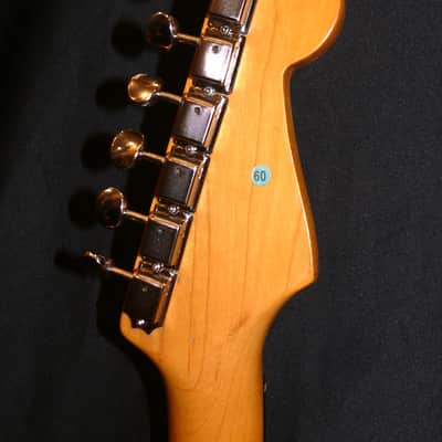 Fender Japan M.I.J. "J" series lefty `62 Stratocaster R.I. 1990 3 Color Sunburst image 4