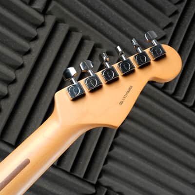 Fender American Professional II Stratocaster Left-Handed with Rosewood Fretboard 2023 - 3-Color Sunburst image 8