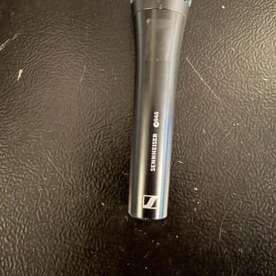 Sennheiser e945 Handheld Supercardioid Dynamic Vocal Microphone