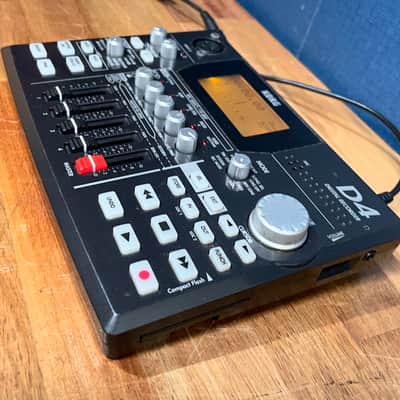 [Mint] Korg D4 4-Track Digital Recorder w/ CF Card image 3
