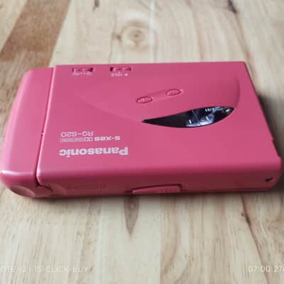 Panasonic RQ S20 1992 - Panasonic Walkman Cassette player RQ S20 pink working image 4