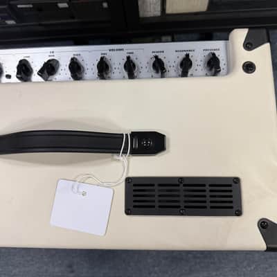 EVH 5150 Iconic Series 2-Channel 15-Watt 1x10" Guitar Combo 2023 - Present - Ivory w/ft sw + manual image 5
