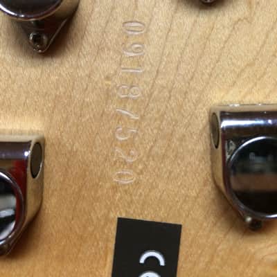 Peavey Axcelerator 6 string w/case image 7