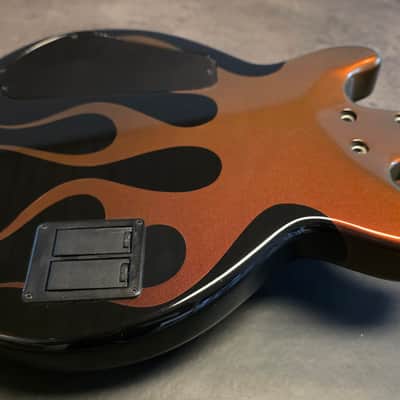 Jackson USA JJ Bass Custom Shop Interference Hot Rod Flames Flip-Flop Color Change 32" Medium Short Scale Scott Ian Music Man Stingray Pickup 18V Preamp American Slap Bass Guitar image 11