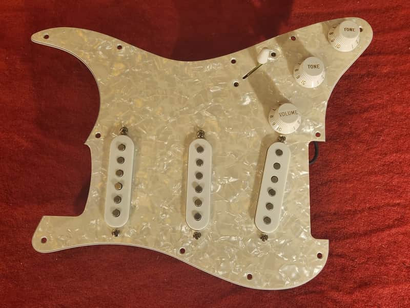 Kinman AVn-69 Zero-Hum Loaded Strat Pickguard White Pearloid/White Covers image 1
