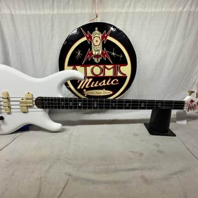 Alembic Elan 4-string Bass with Case - White (likely re-fin'd) image 2