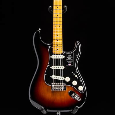 Fender American Professional Classic Stratocaster 3 Color Sunburst image 1