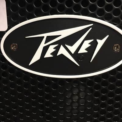 Peavey Max 158 11 15 Watt Bass Amp image 2