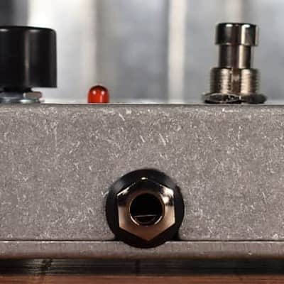 Electro-Harmonix EHX LPB-1 Linear Power Booster Preamp Pedal image 6