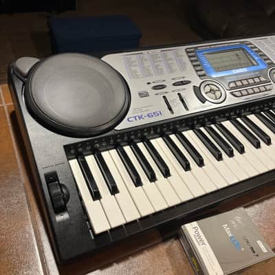 CASIO CTK-651 61 KEY SYNTHESIZER 32 SYNTH TONES MULTI TIMBRAL MIDI