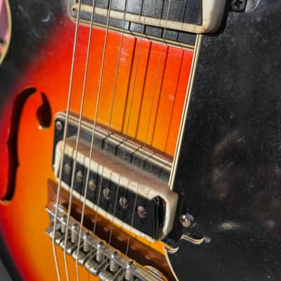 Univox Hollowbody 1972 Sunburst image 5