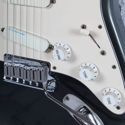 Fender 1989 Stratocaster Plus Deluxe Electric Guitar Black Pearl Burst Finish image 4