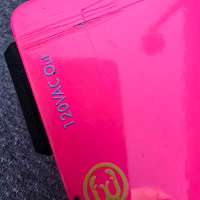 Walrus Audio Aetos 120V Clean Power Supply V1.5 Limited Edition - Neon Series 2019 - Neon Pink image 6