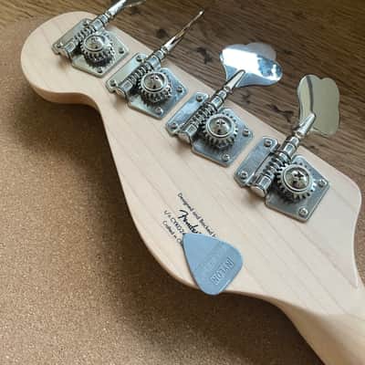 Squier Paranormal Rascal 2024 - Candy Apple Red - Modded image 5