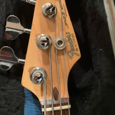 Fender American Standard Jazz Bass with Rosewood Fretboard 1990 - 1991 Candy Apple Red image 7