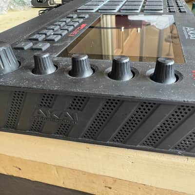 Akai MPC Live II Standalone Sampler / Sequencer 2020 - Present - Black image 6