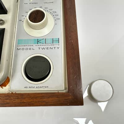 KLH Model Twenty Stereo Turntable Receiver image 12