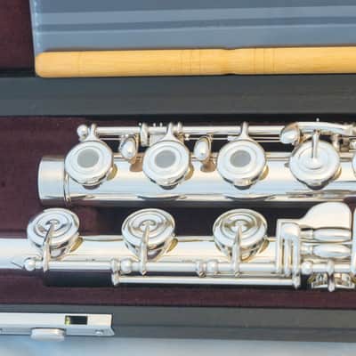 Yamaha YFL-684H (YFL-687H) Professional Flute All Silver, Open-hole Inline-G *Made in Japan *Cleaned & Serviced image 5